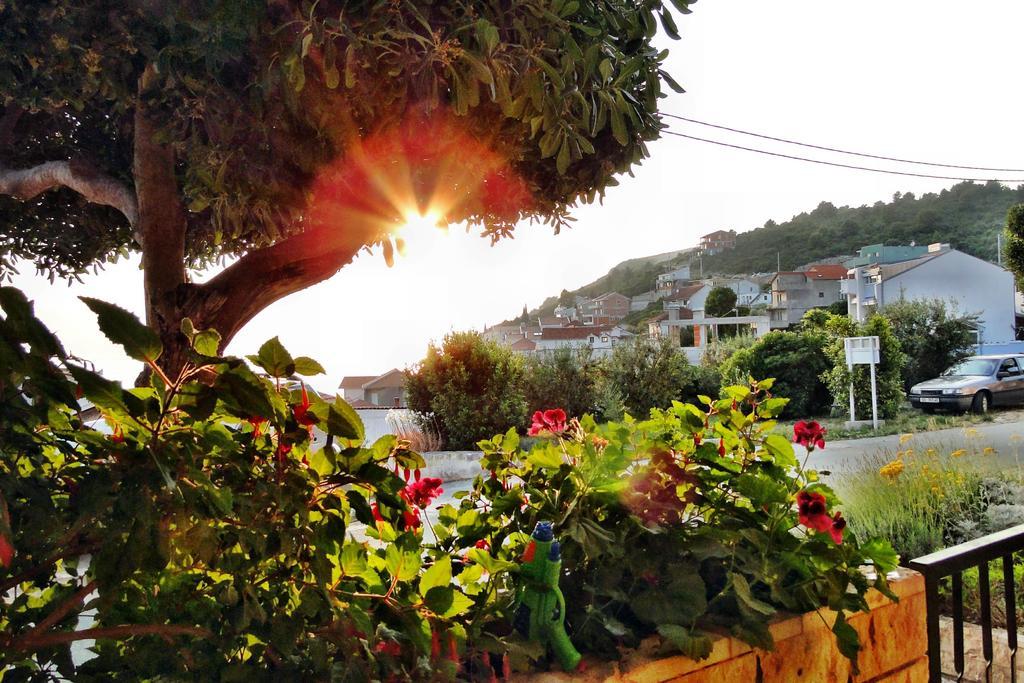 Holiday Home Apartment Tedo Klek Ngoại thất bức ảnh
