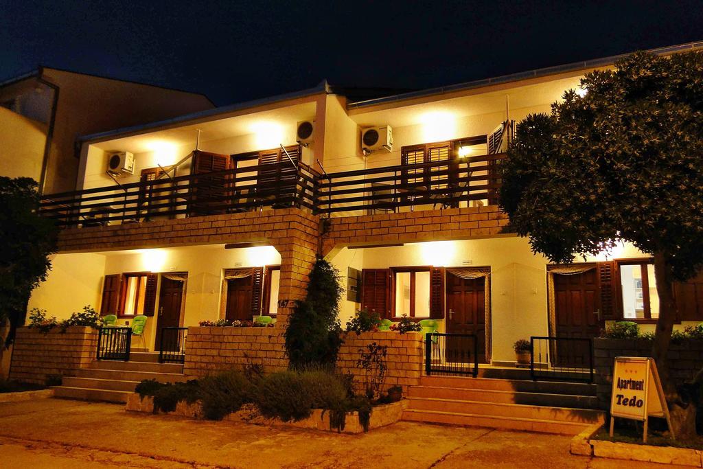 Holiday Home Apartment Tedo Klek Ngoại thất bức ảnh