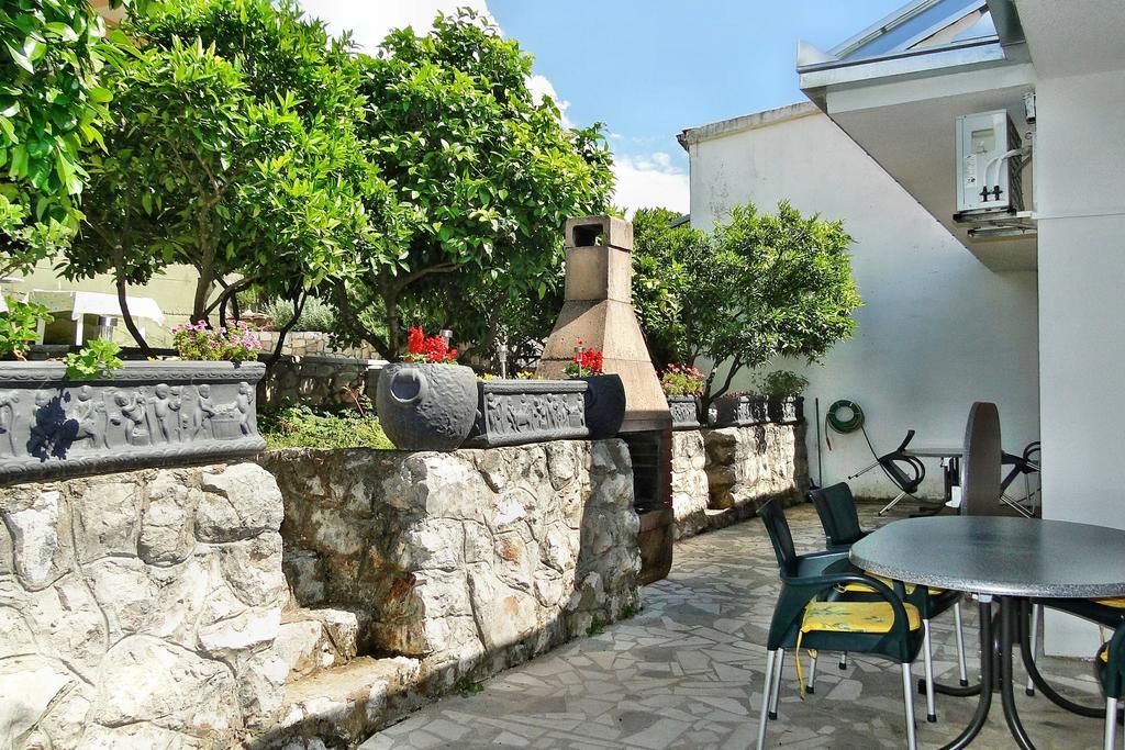 Holiday Home Apartment Tedo Klek Ngoại thất bức ảnh