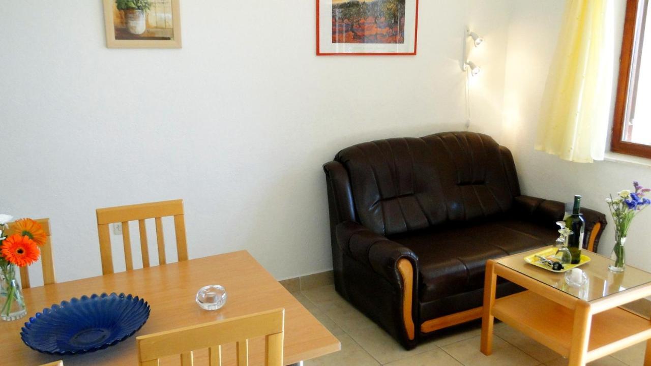 Holiday Home Apartment Tedo Klek Ngoại thất bức ảnh